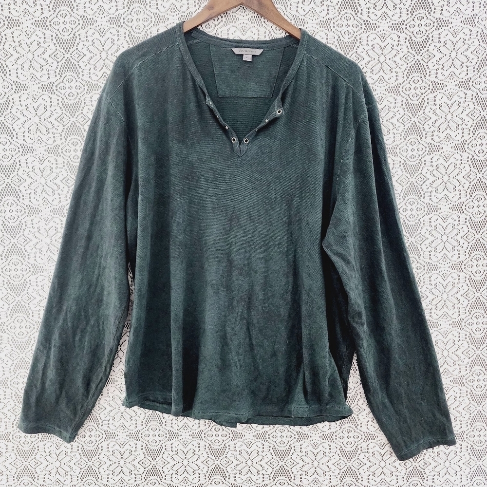 John Varvatos v neck pullover men's long sleeve shirt pattern XL